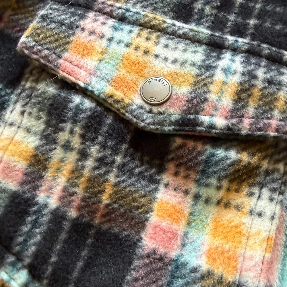 Women’s O’Neill Plaid Shacket - Picture 2 of 5